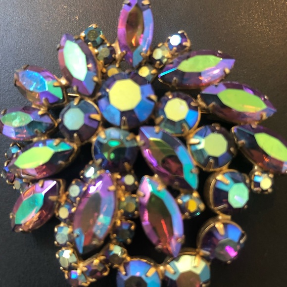 ❤️ Vintage Iridescent Brooch & Earrings Set - Picture 10 of 11